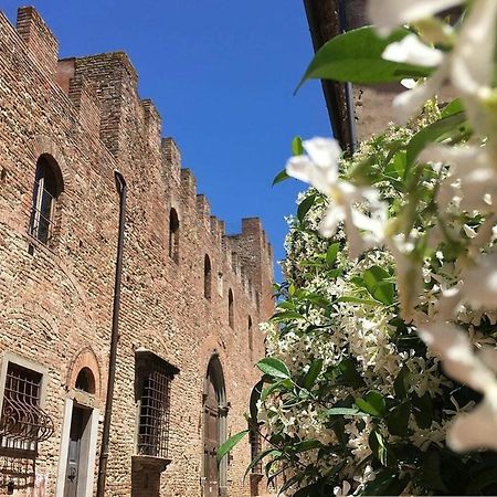 Appartamento Palazzo Stiozzi Ridolfi Certaldo Esterno foto