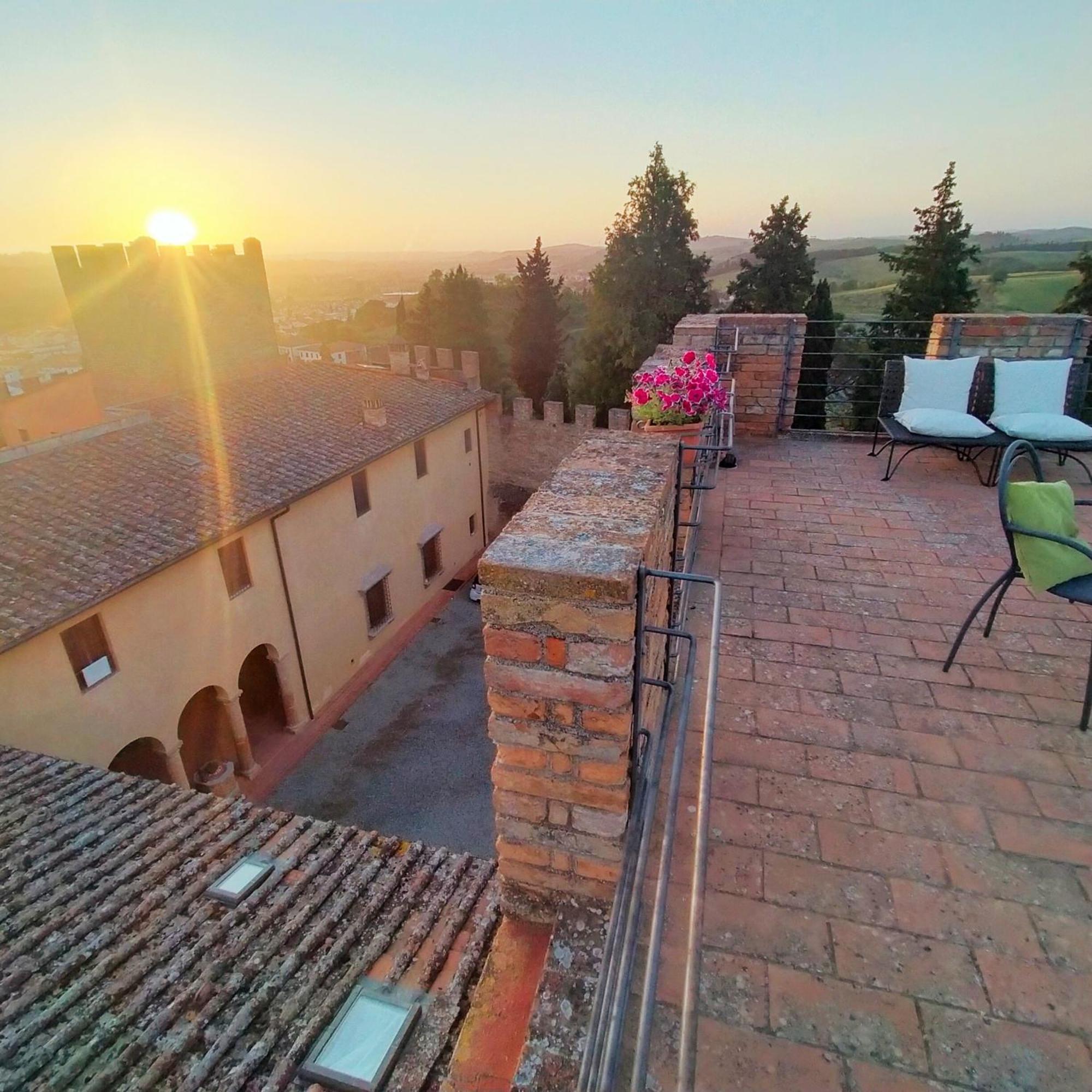 Appartamento Palazzo Stiozzi Ridolfi Certaldo Esterno foto